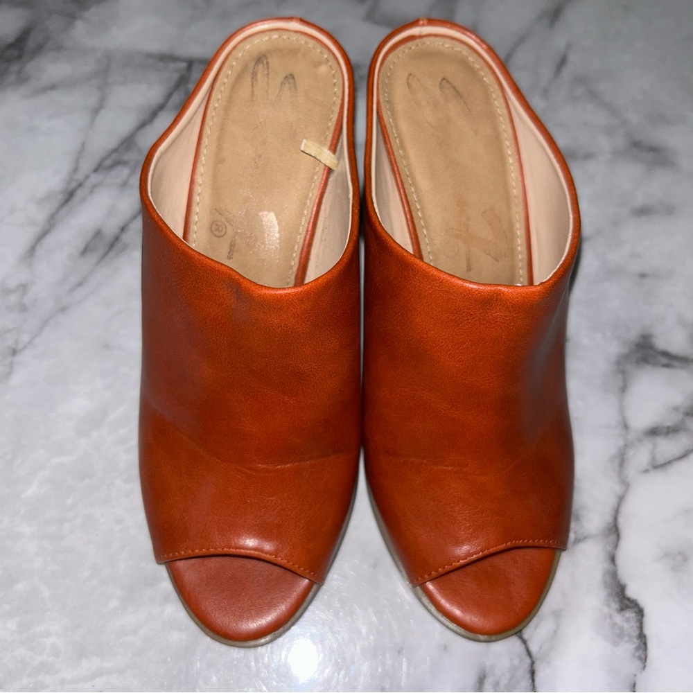 Seven Mules - Picture 2 of 4